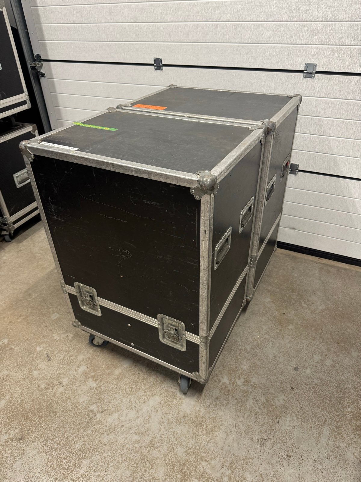 2 Flightcases voor d&b audiotechnik C6 of E9 luidsprekers, Ophalen of Verzenden, Gebruikt, Overige instrumenten