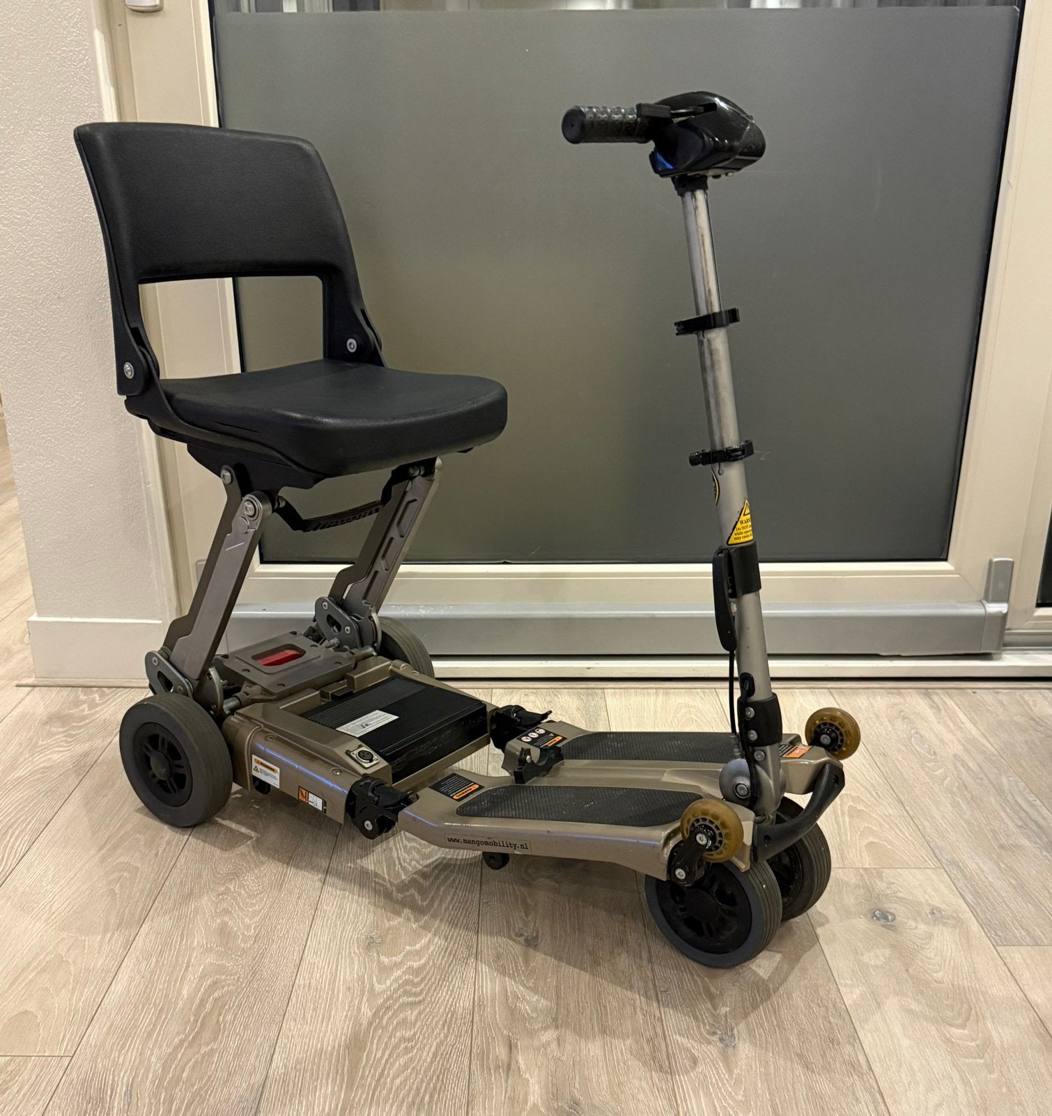inklapbare scootmobiel mango luggie NieuWSTaaT, Ophalen, Inklapbaar, Zo goed als nieuw, Elektrische rolstoel