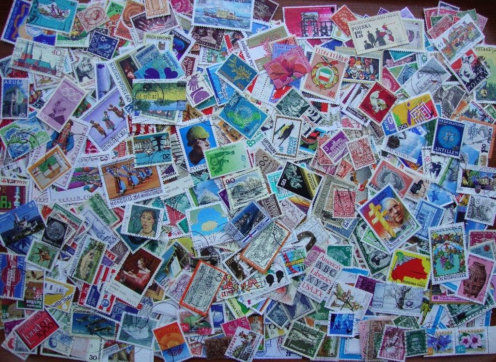 700 Wereldzegels. Allen verschillend., Verzenden, Overige landen, Gestempeld