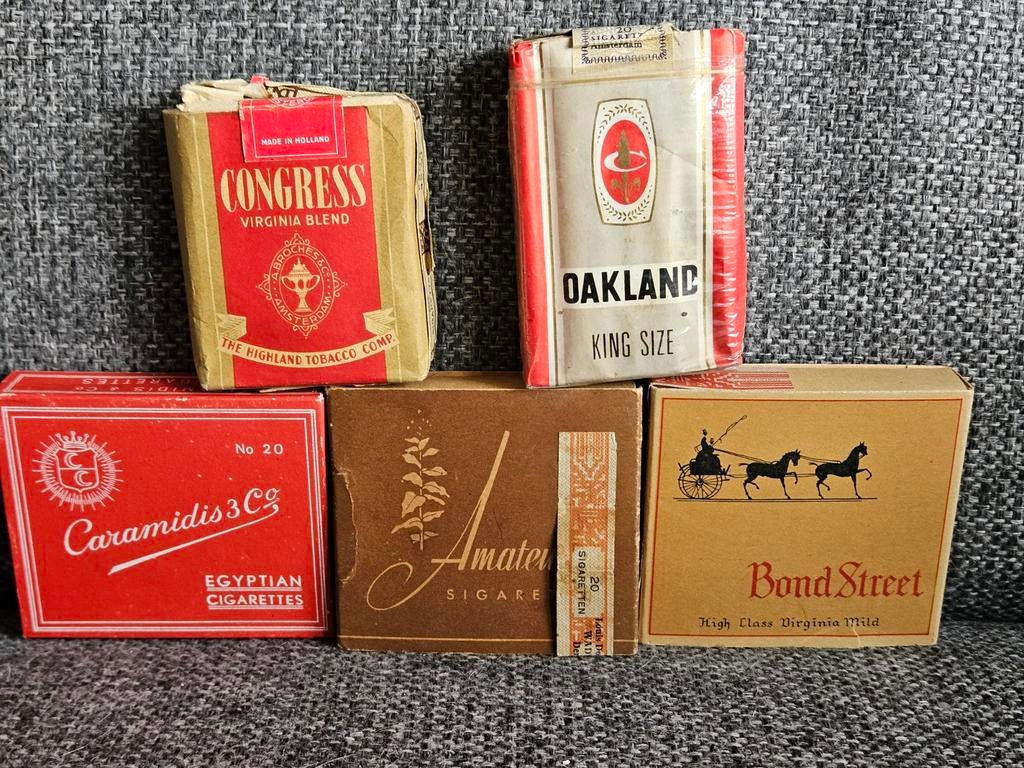 Vintage Tabaks- en Sigarettenverpakkingen Collectie, Verzamelen, Rookartikelen, Aanstekers en Luciferdoosjes, Ophalen of Verzenden