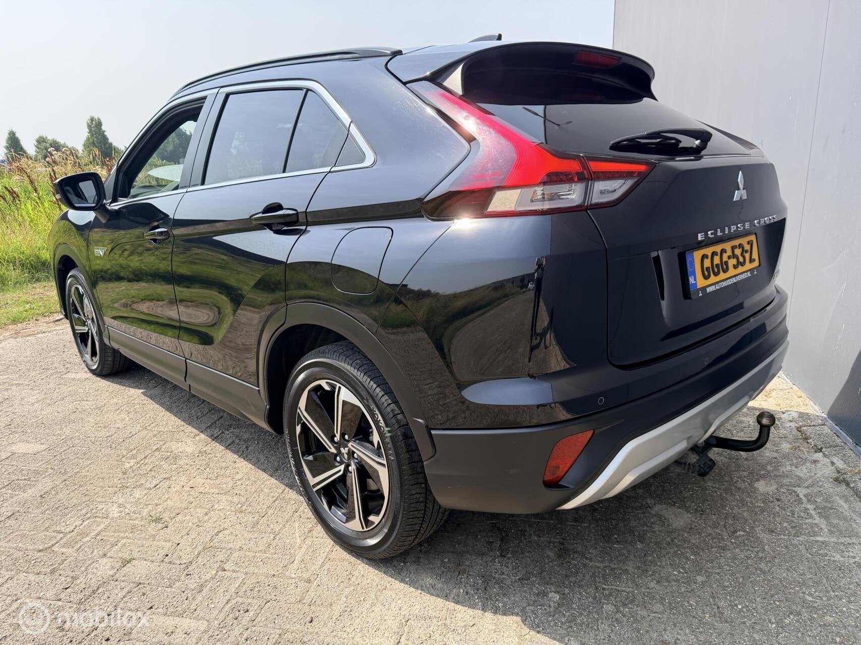 Mitsubishi Eclipse Cross 2.4 PHEV Intense+ trekhaak|parkeerc, Automaat, Euro 6, 4 cilinders, Zwart