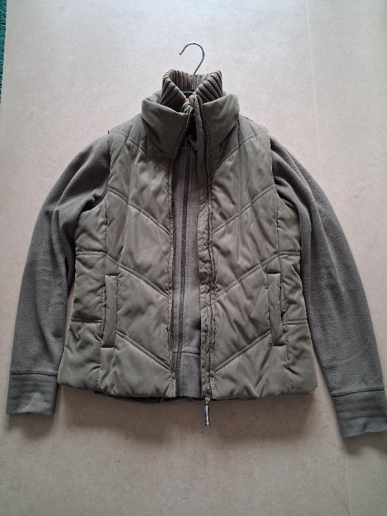 Esprit bodywarmer en bij passende fleece maat s Bieden, Kleding | Dames, Bodywarmers, Blauw, Ophalen of Verzenden, Zo goed als nieuw
