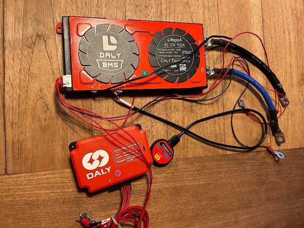 Daly BMS met active balancer 12 V 150 A, Ophalen of Verzenden, Gebruikt, Overige merken