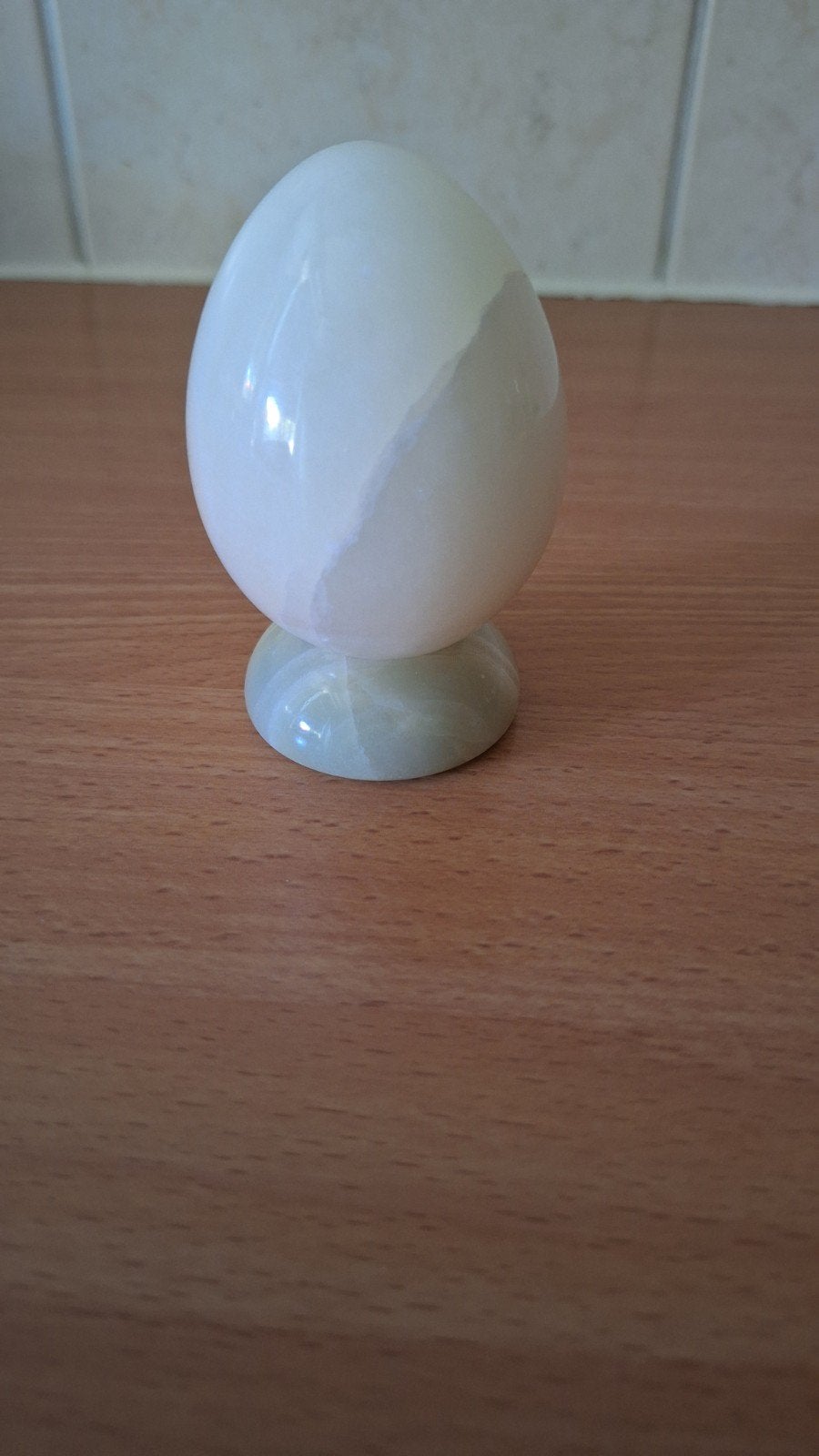 Decoratief marmeren ei op voetje, Nieuw, Ophalen of Verzenden, Klassiek, Wit