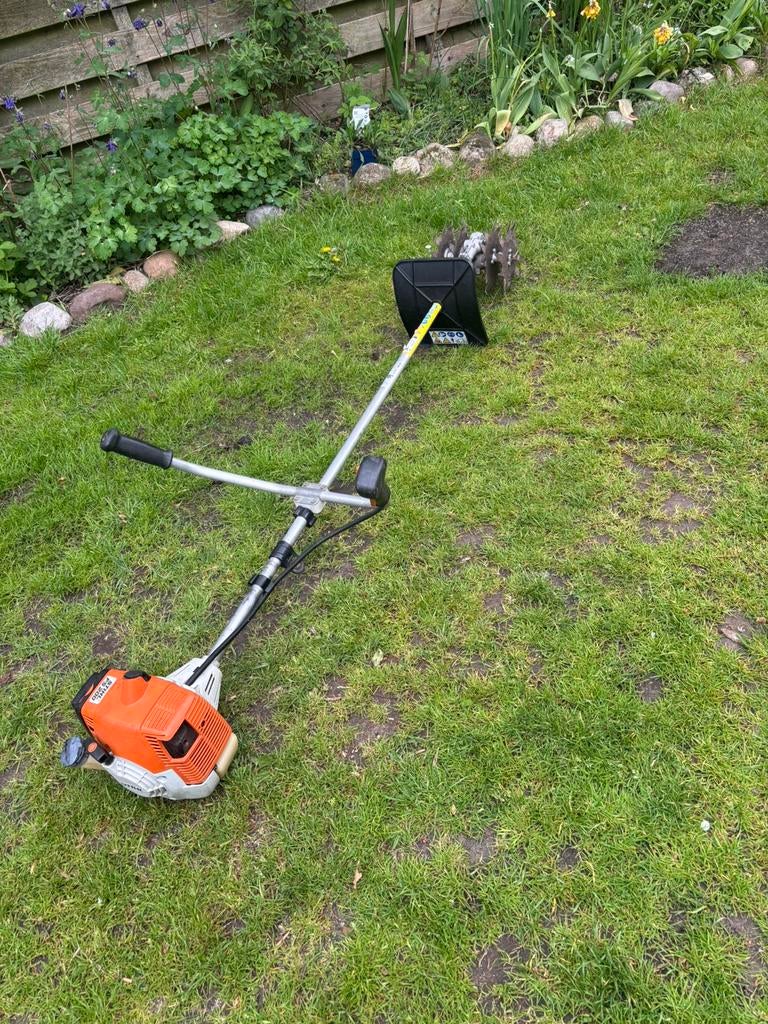 Stihl fs200 bosmaaier  met frees, Ophalen, Zo goed als nieuw