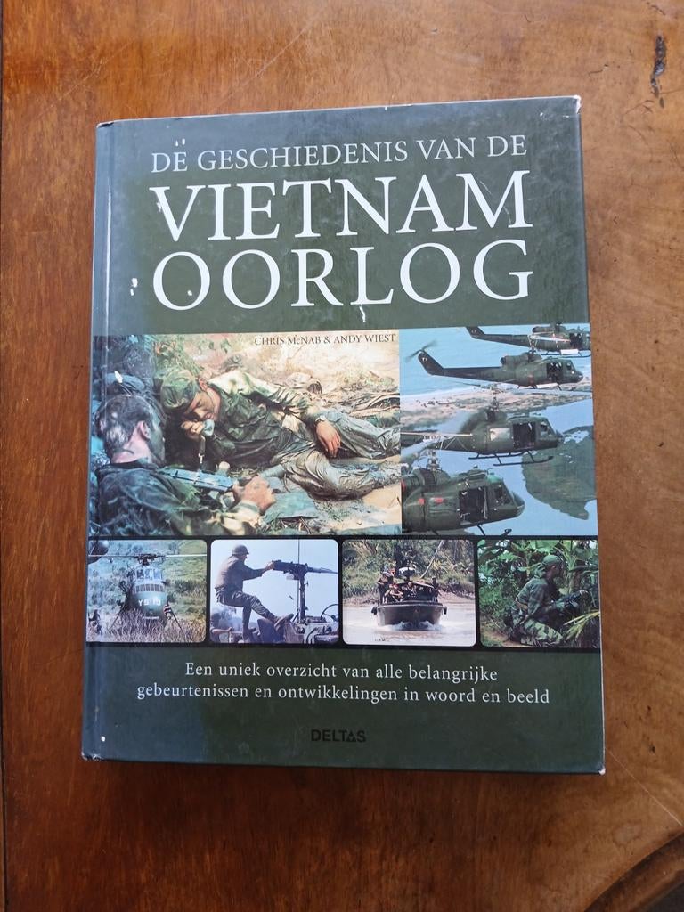 WD015. MacNab - De geschiedenis van de Vietnamoorlog, Boeken, Oorlog en Militair, Gelezen, 1945 tot heden, Ophalen of Verzenden