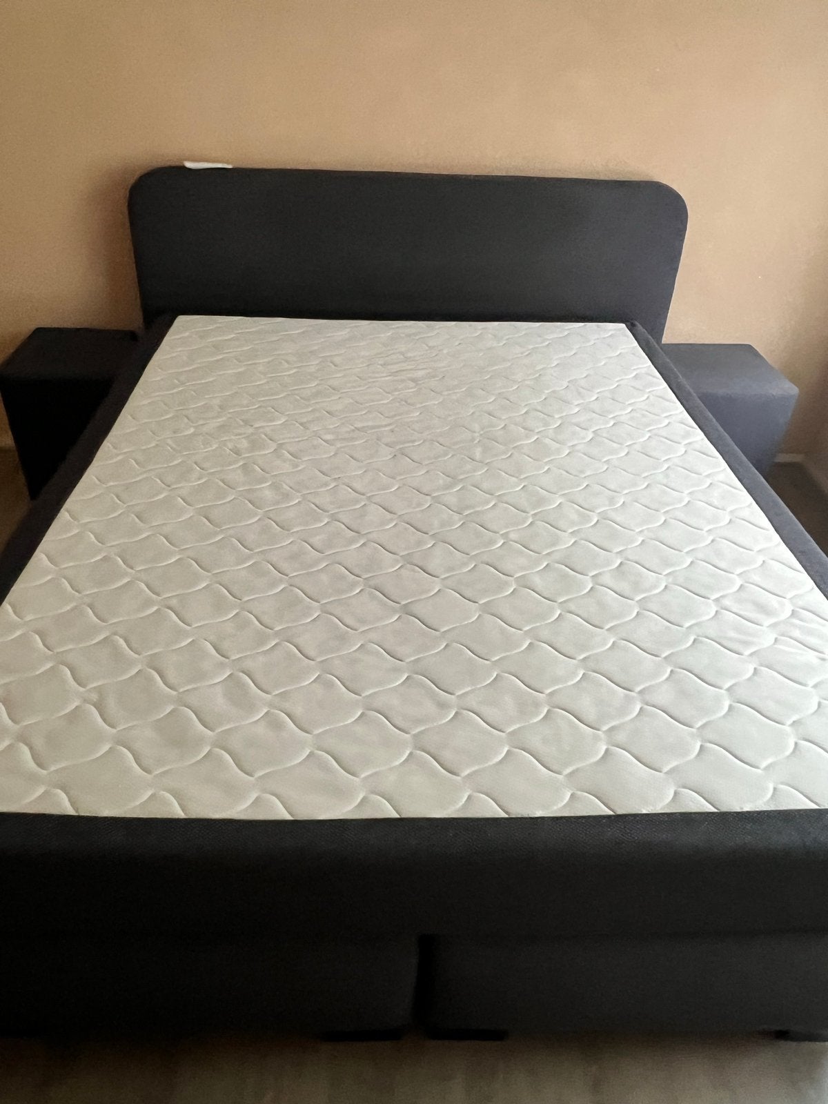 Tweepersoons boxspring met nachtkastjes 160x200, Huis en Inrichting, Slaapkamer | Bedden, Ophalen, Gebruikt, Tweepersoons, 200 cm