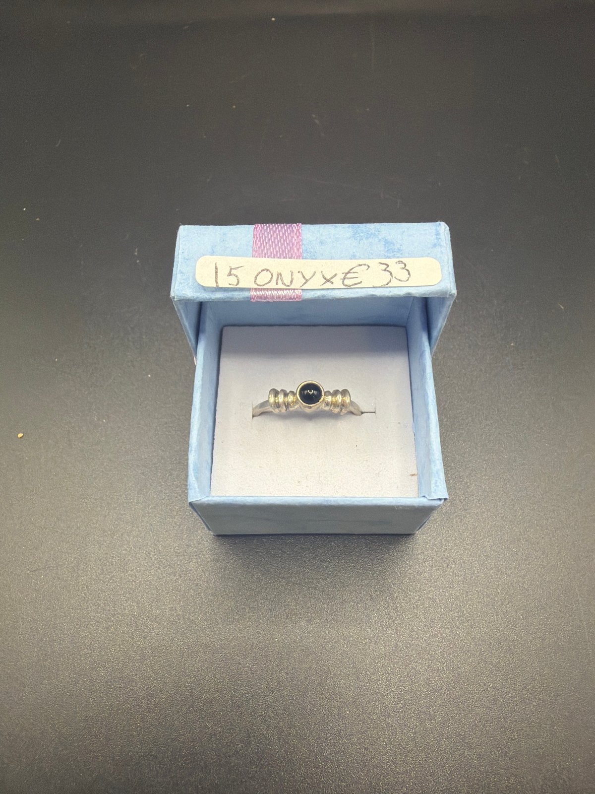 Zilveren ring met zwarte onyx steen, Nieuw, Ophalen of Verzenden, X, Met edelsteen