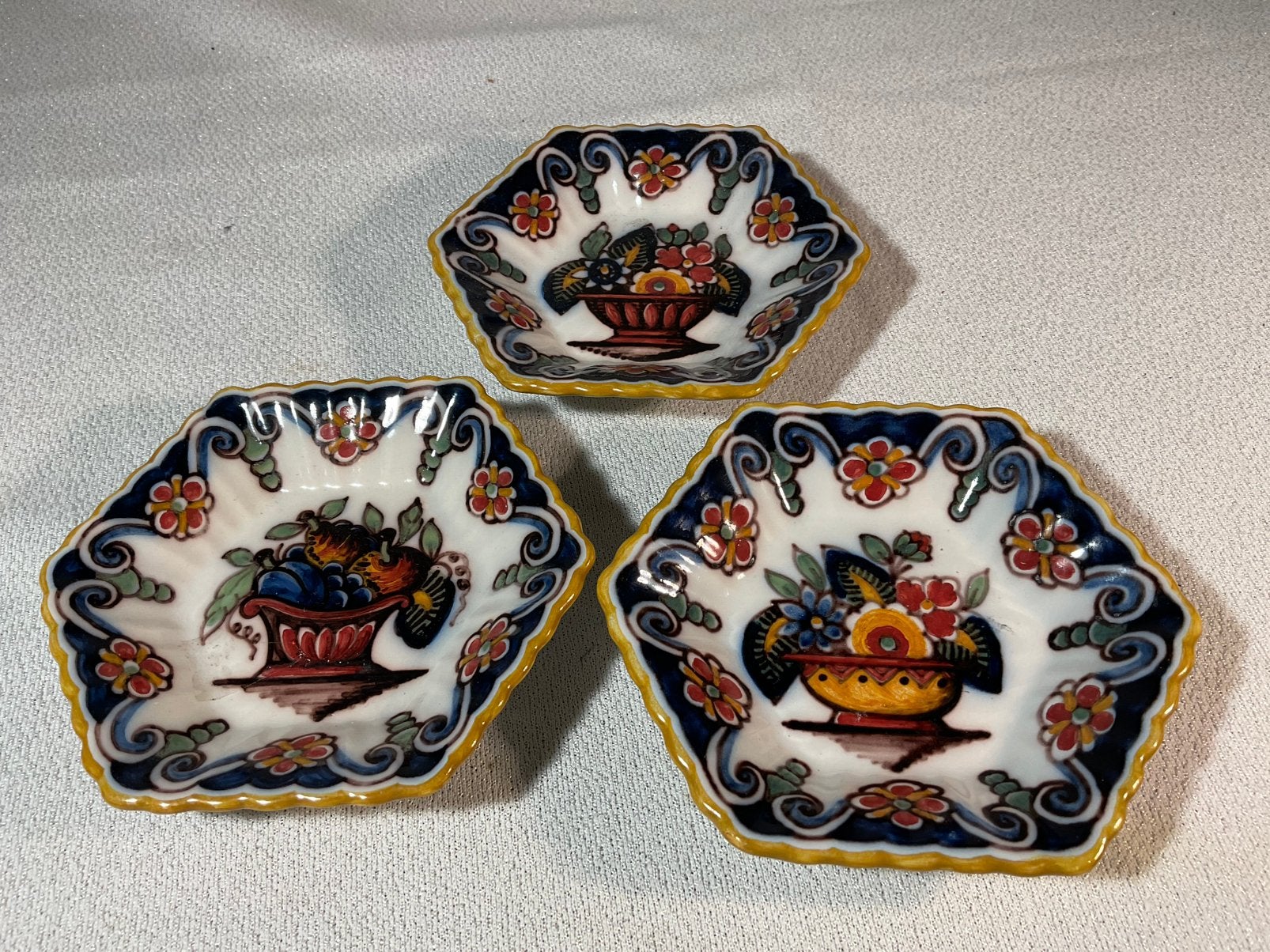 3 stuks oude kleine wandbordjes uit MAKKUM, Ophalen of Verzenden