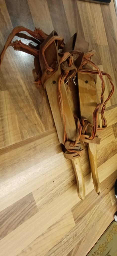 Vintage houten schaatsen met leren en stoffen riemen, Ophalen of Verzenden