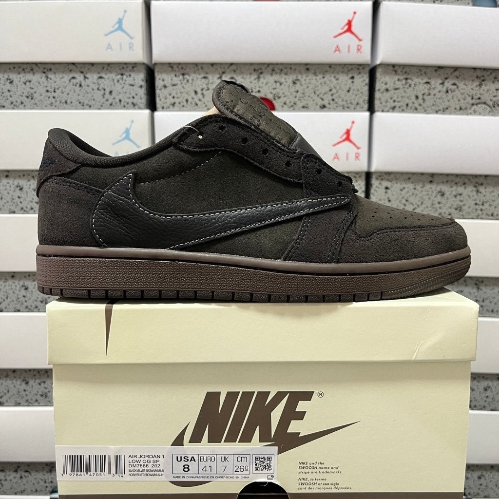 Nike Travis Scott Jordan 1 Bruin | 1-2 Werkdagen | Maat 42, Bruin, Nieuw, Ophalen of Verzenden, Sneakers of Gympen
