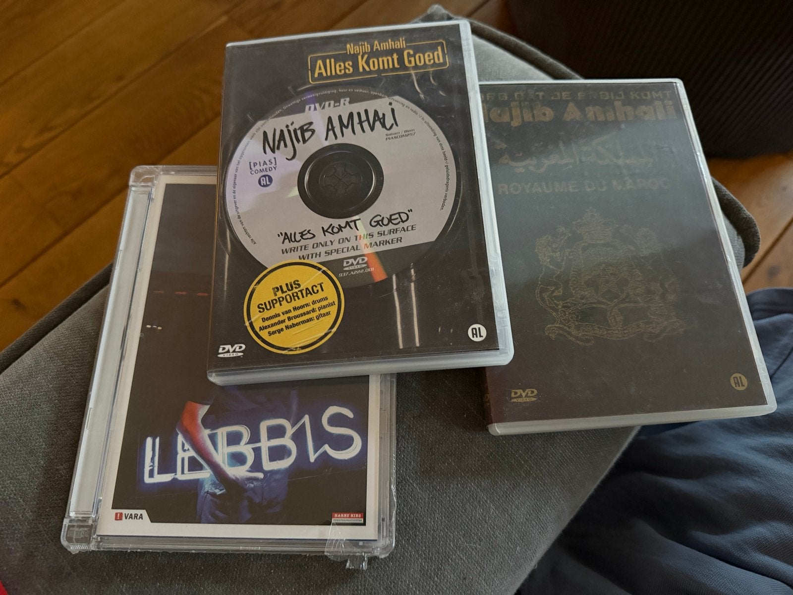 3 Cabaret DVD's: Najib Amhali (2x) en Lebbis (sealed), Stand-up of Theatershow, Alle leeftijden, Zo goed als nieuw, Najib Amhali