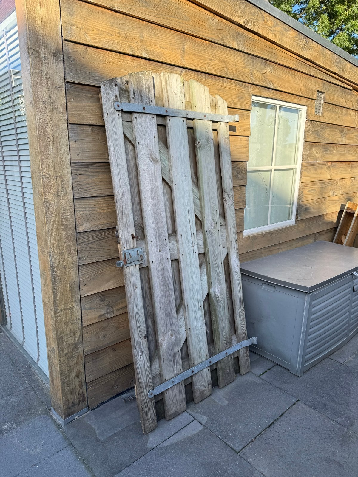 Houten tuinpoort met slot en scharnieren, Ophalen, Met poort, Gebruikt, Tuinhek