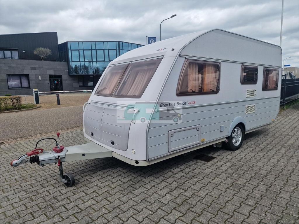 Kip greyline 44 TDB (bj 2004), Caravans en Kamperen, Caravans, Schokbreker, Kip, Bedrijf, 6 tot 7 meter