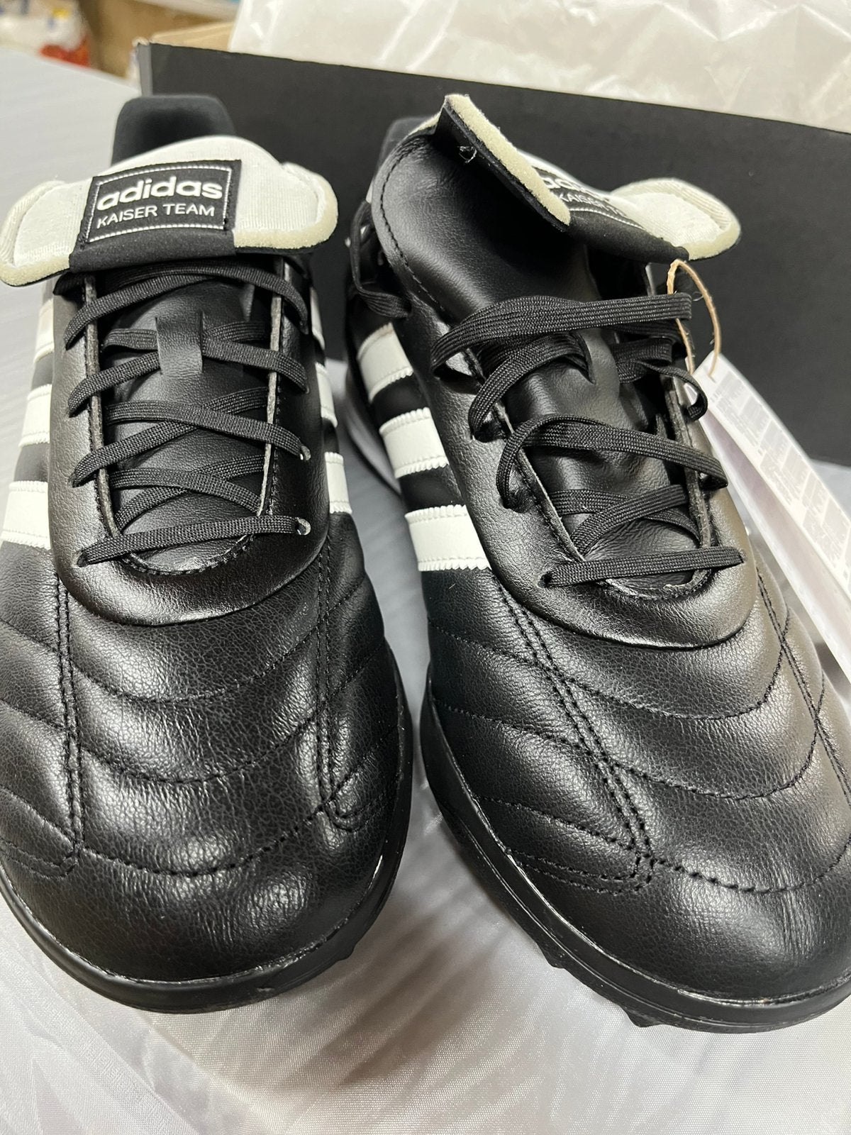 Adidas Kaiser team 2  voetbal schoenen 43 1/3, Ophalen of Verzenden, Nieuw, Schoenen