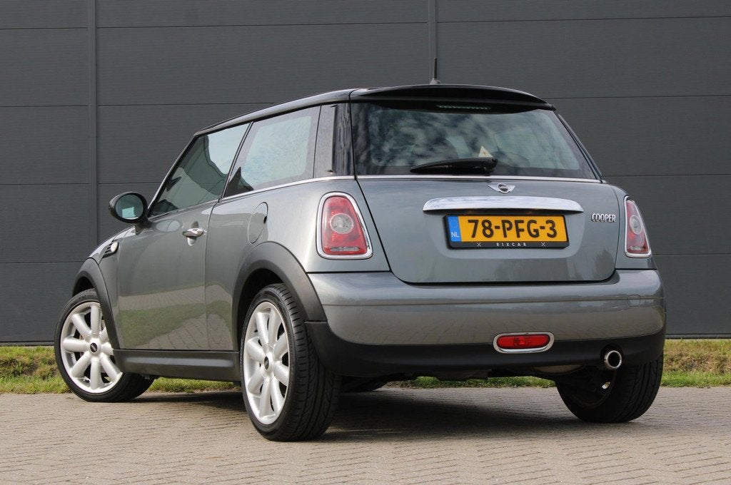 Mini Mini 1.6 Cooper Chili Airco CruiseControl, Auto's, Mini, Voorwielaandrijving, Stof, Zwart, 4 cilinders