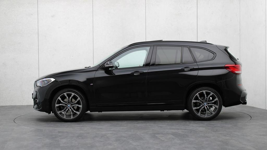 BMW X1 sDrive18i High Executive M-Sport | Head-up | Panorama, Auto's, BMW, 12 maanden, Gebruikt, Leder en Stof, Zwart