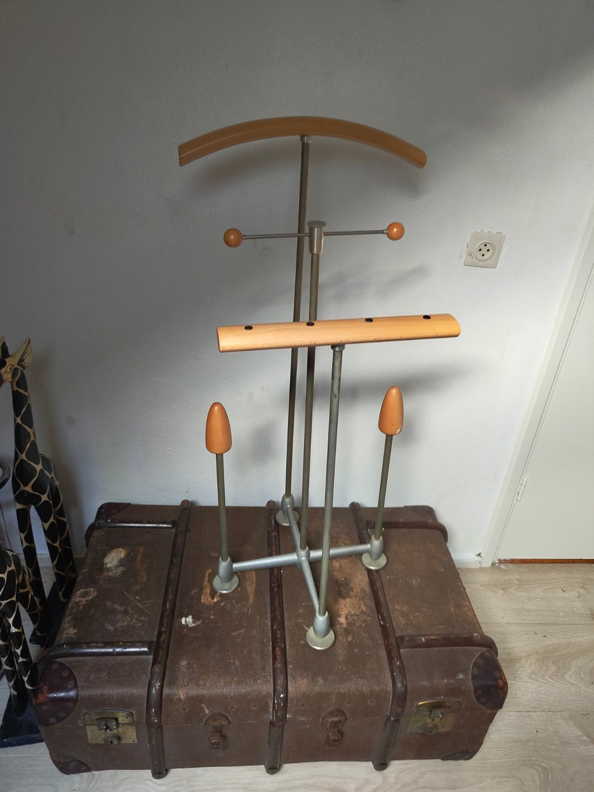 Deens Design Kledingrek / Dressboy, Gebruikt, 100 tot 150 cm, Ophalen of Verzenden, Staande kapstok