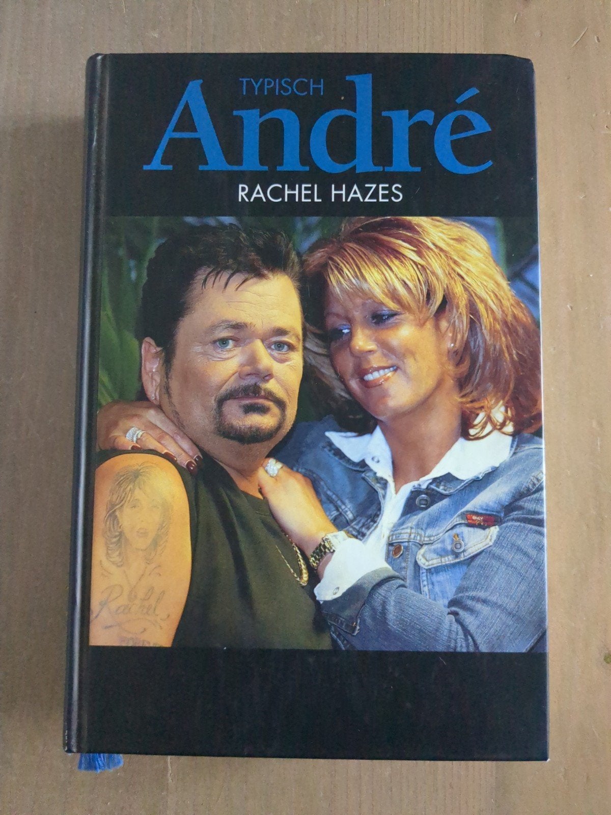 Typisch André - Rachel Hazes (Hardcover), Ophalen of Verzenden, Gelezen, Rachel Hazes, Film, Tv en Media