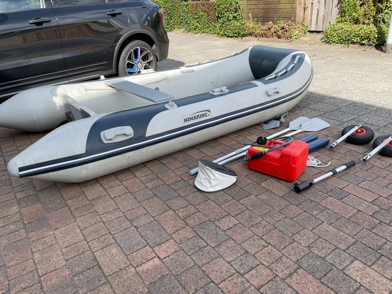 Nimarine 320 rubberboot met Suzuki 6 pk buitenboordmotor