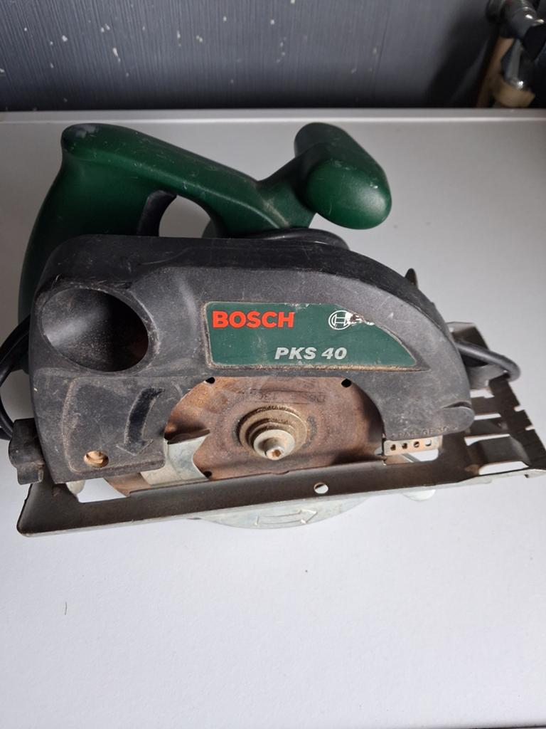 Bosch PKS 40 Handcirkelzaag - Compact en Krachtig, Gebruikt, Cirkelzaag, 600 tot 1200 watt, Ophalen of Verzenden