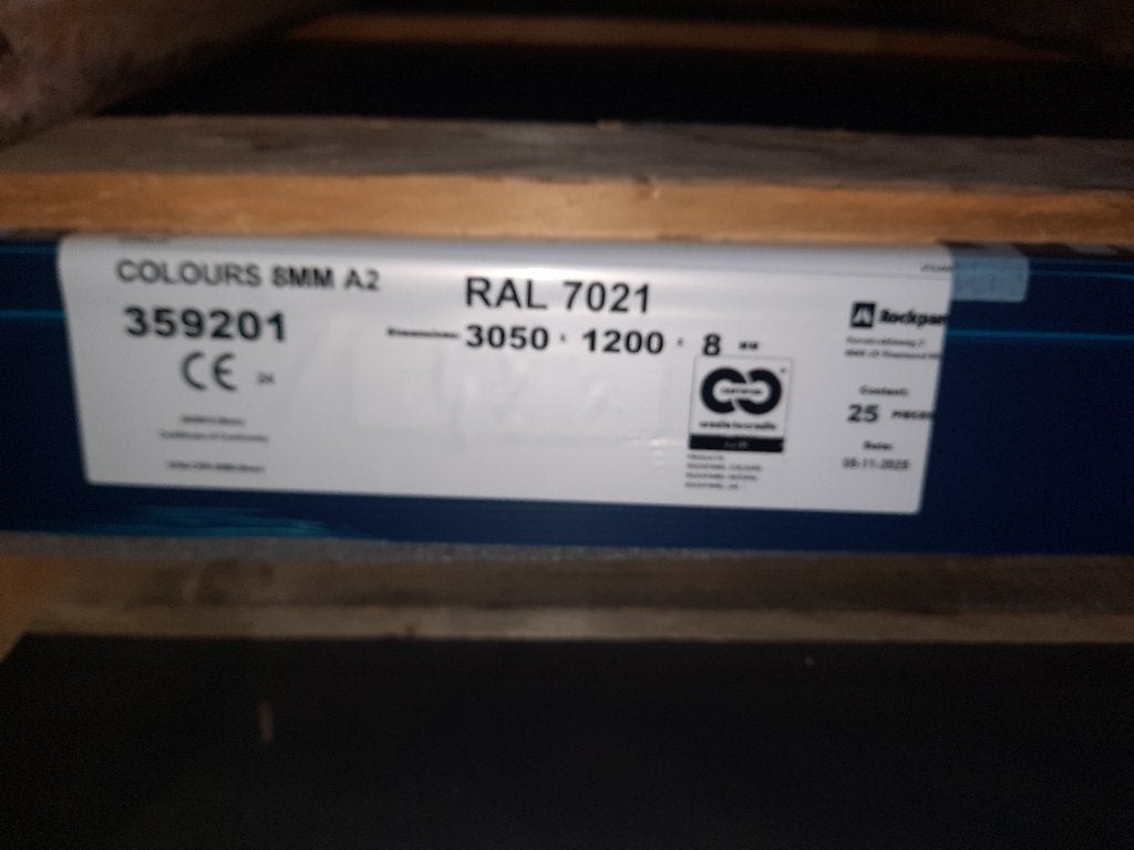 Nieuwe Rockpanel panelen – Zwartgrijs (RAL7021) aan €195 pp, Doe-het-zelf en Verbouw, Ophalen of Verzenden, Nieuw