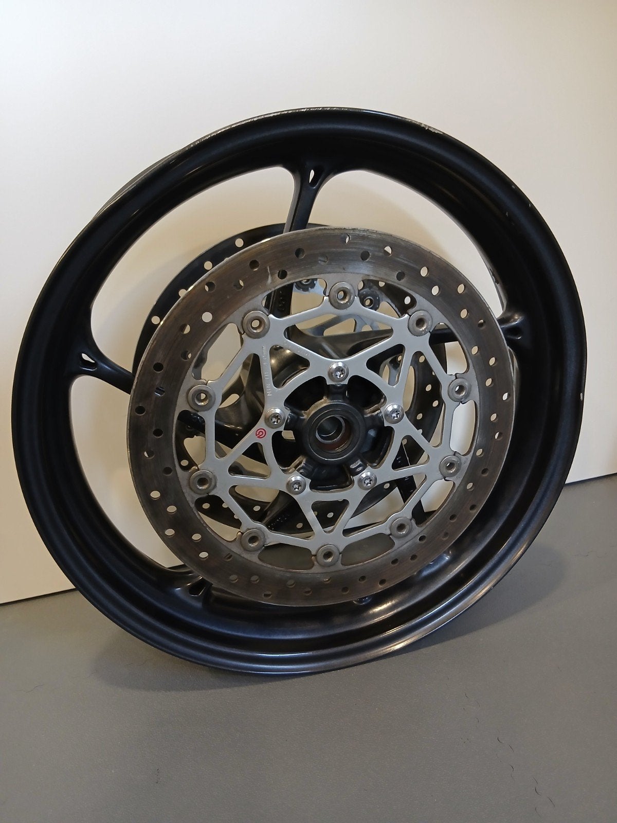 Triumph 675 / 765 voorvelg voorwiel, Ophalen of Verzenden
