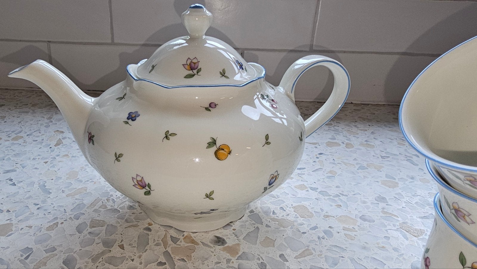 Theepot van Elfia - Winterling Porzellan, Huis en Inrichting, Overige typen, Ophalen of Verzenden, Zo goed als nieuw, Overige stijlen