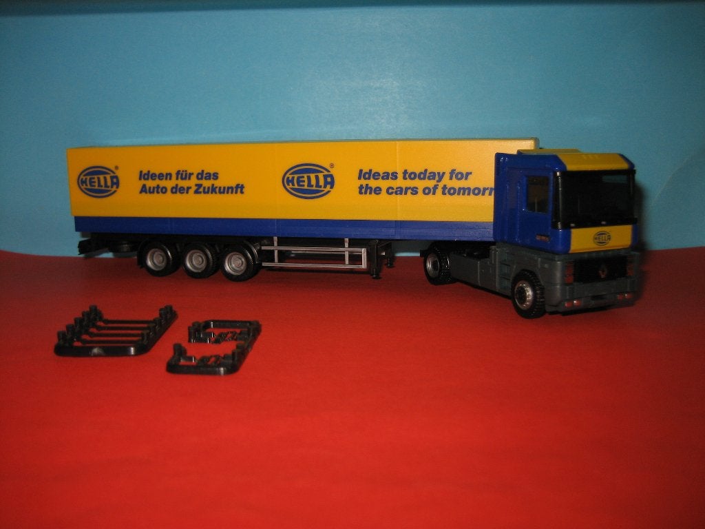Hella  RENAULT  met oplegger  Herpa, Ophalen of Verzenden, Nieuw, Bus of Vrachtwagen, Herpa