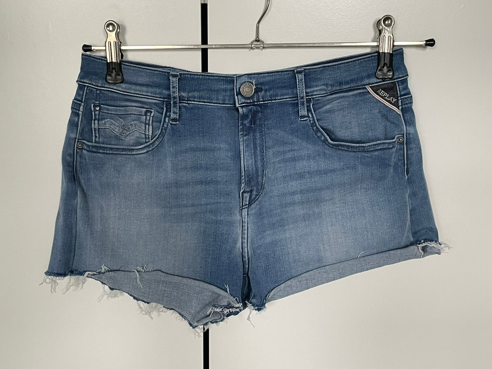 Replay Dames Jeans Short Licht Blauw Hyperflex Stretch, Kleding | Dames, Spijkerbroeken en Jeans, Verzenden, Zo goed als nieuw