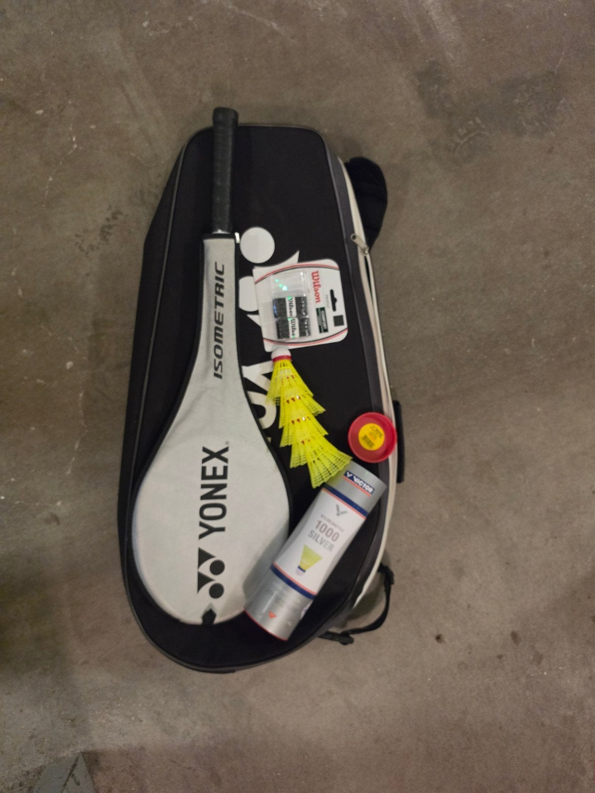 Tecno Pro badmintonracket met Yonex tas en shuttles, Sport en Fitness, Ophalen, Gebruikt, Racket(s)
