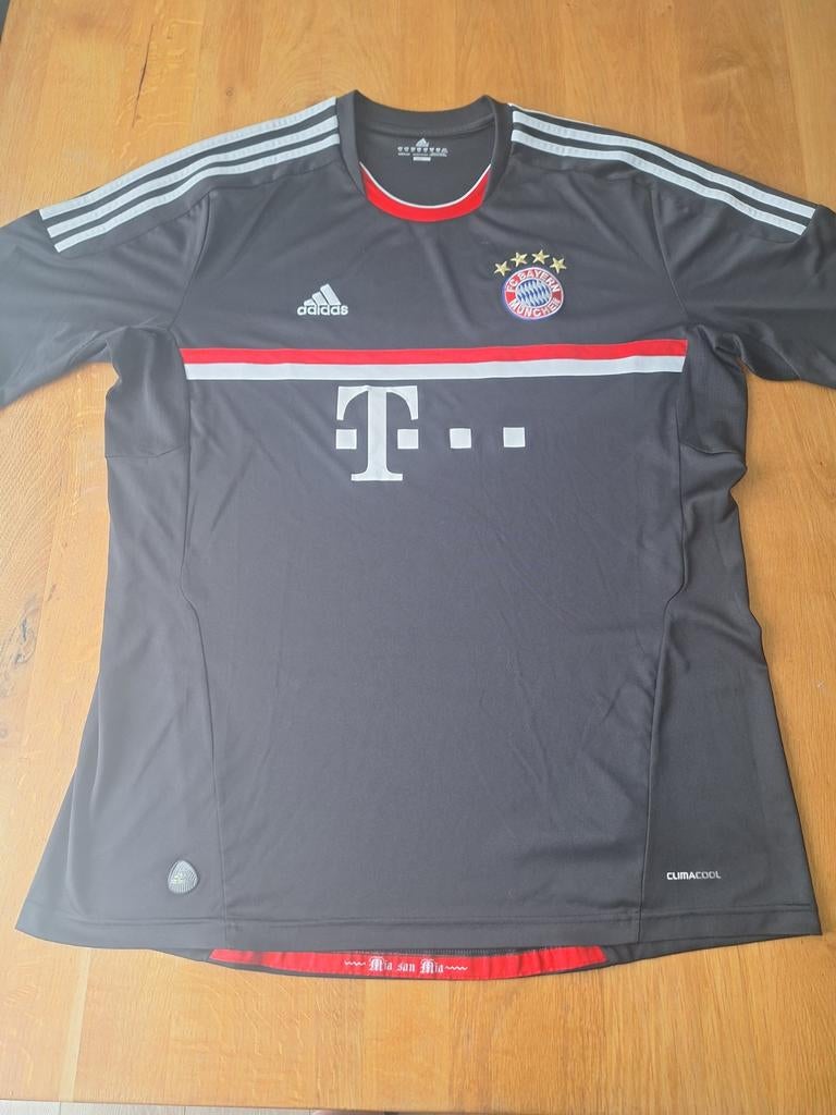 FC Bayern München Uitshirt Maat XXL, Cd's en Dvd's, Dvd's | Sport en Fitness, Voetbal, Alle leeftijden, Overige typen, Ophalen of Verzenden