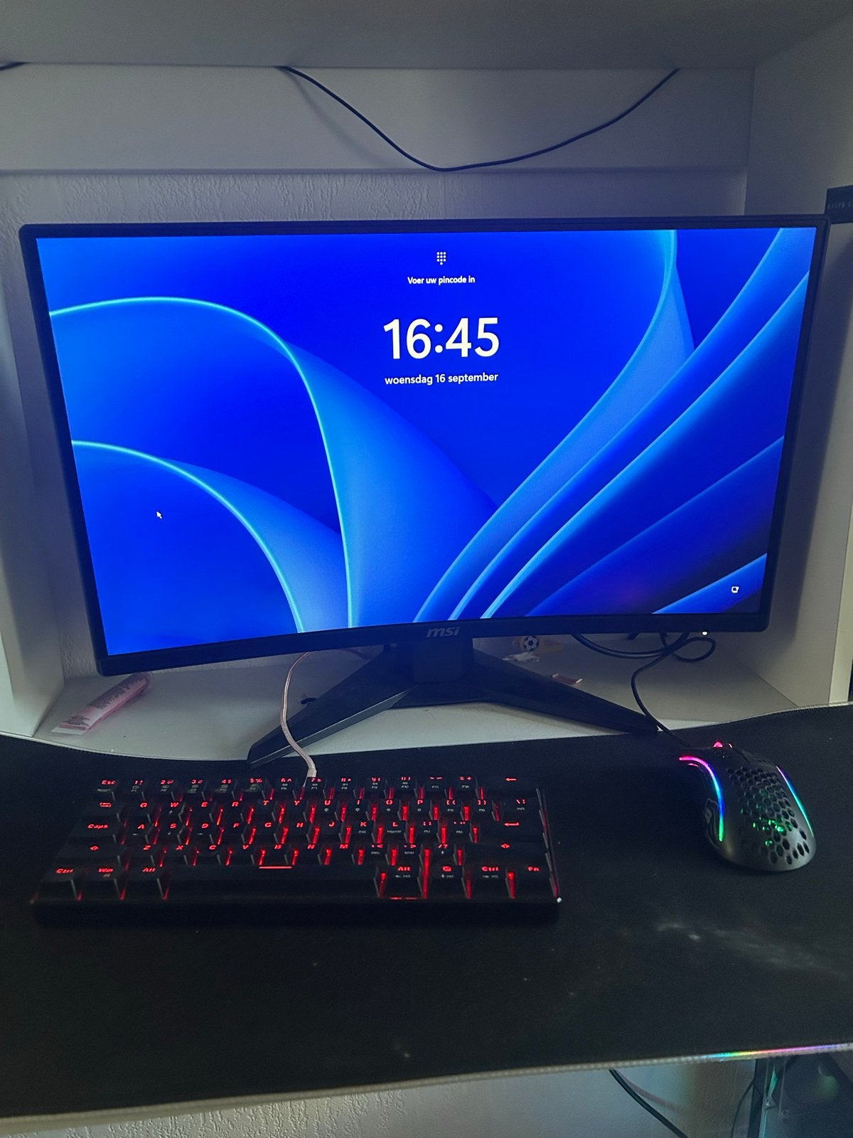 Gaming setup: 160Hz scherm, Glorious Model D, 60% keyboard, Ophalen of Verzenden, Zo goed als nieuw, 151 t/m 200 Hz, Gaming