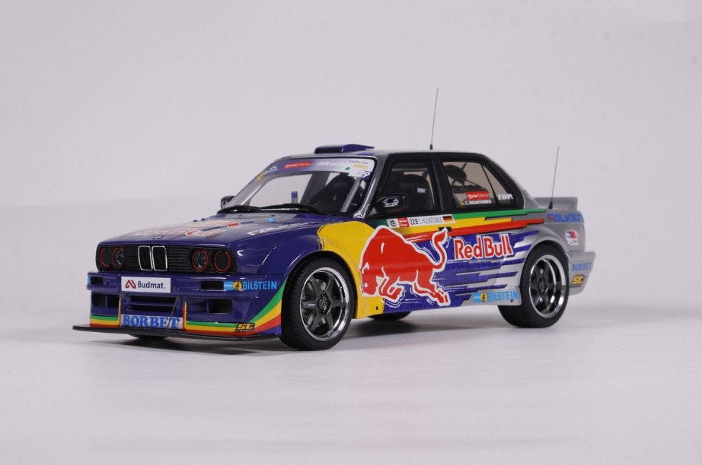 BMW E30 V8 Drift 2023 REDBULL schaal 1/18 OTTO MOBILE  OT486
