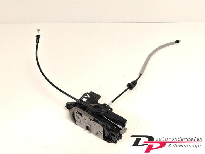 Deurslot Mechaniek 4Deurs rechts-voor van een Volvo XC40