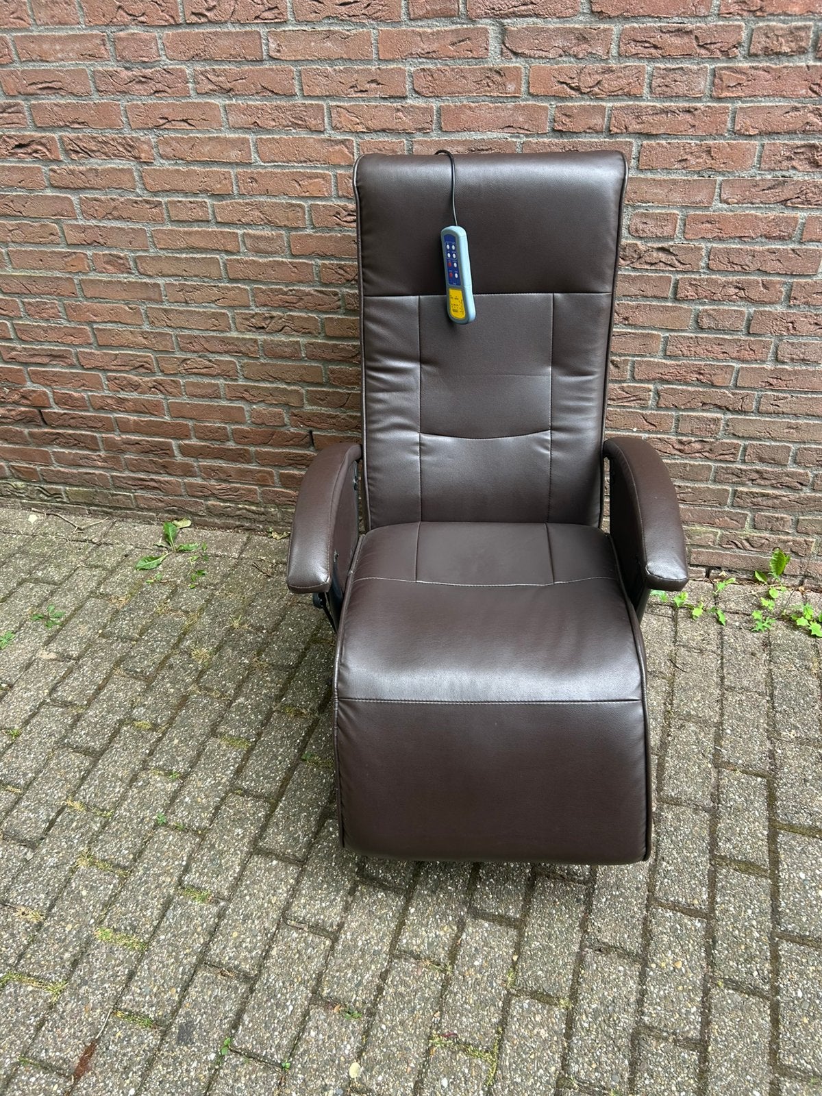 Elektrische verstelbare stoel, Ophalen, Zo goed als nieuw
