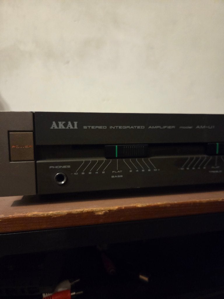 2 X Akai AM-U1 versterker p.st, Zo goed als nieuw, Ophalen, Overige merken, Minder dan 60 watt