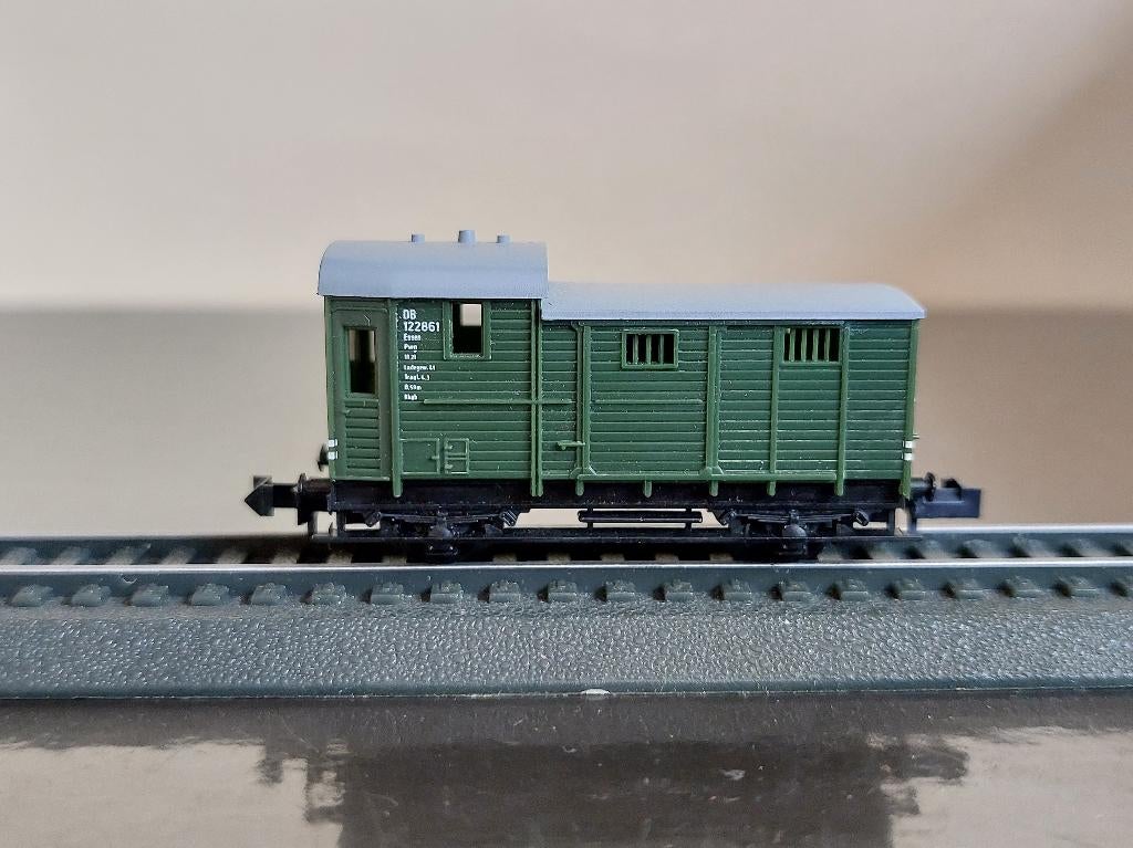 Minitrix 13254 - Goederentrein begeleidingswagen Pwg (11609), Hobby en Vrije tijd, Gebruikt, Gelijkstroom, Trix, Wagon
