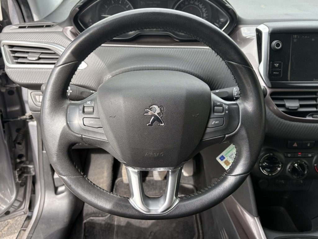 Peugeot 2008 1.2 VTi Allure TREKHAAK | NAVIGATIE | AIRCO | L, Auto's, Peugeot, Euro 5, 1199 cc, 82 pk, Bedrijf