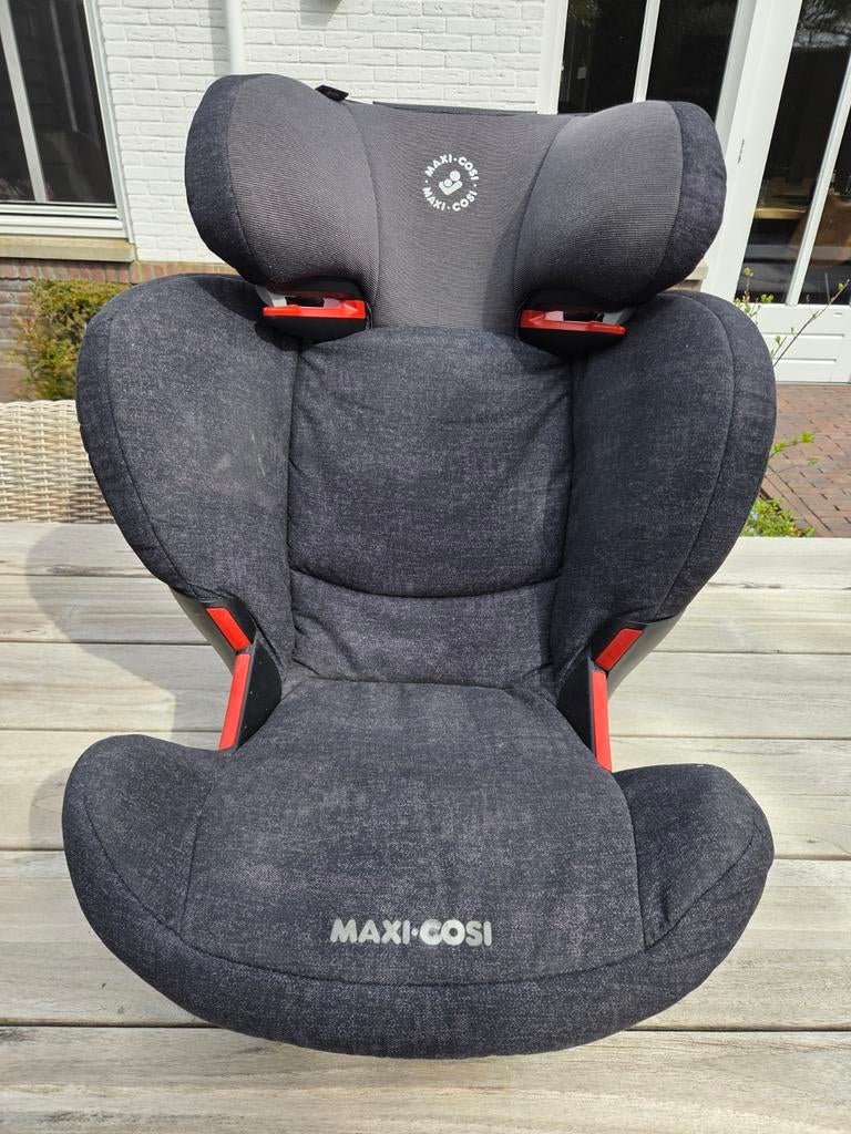 Maxi-Cosi RodiFix Isofix kinderstoel zwart grijs, Ophalen, Verstelbare rugleuning, 15 t/m 36 kg, Zo goed als nieuw
