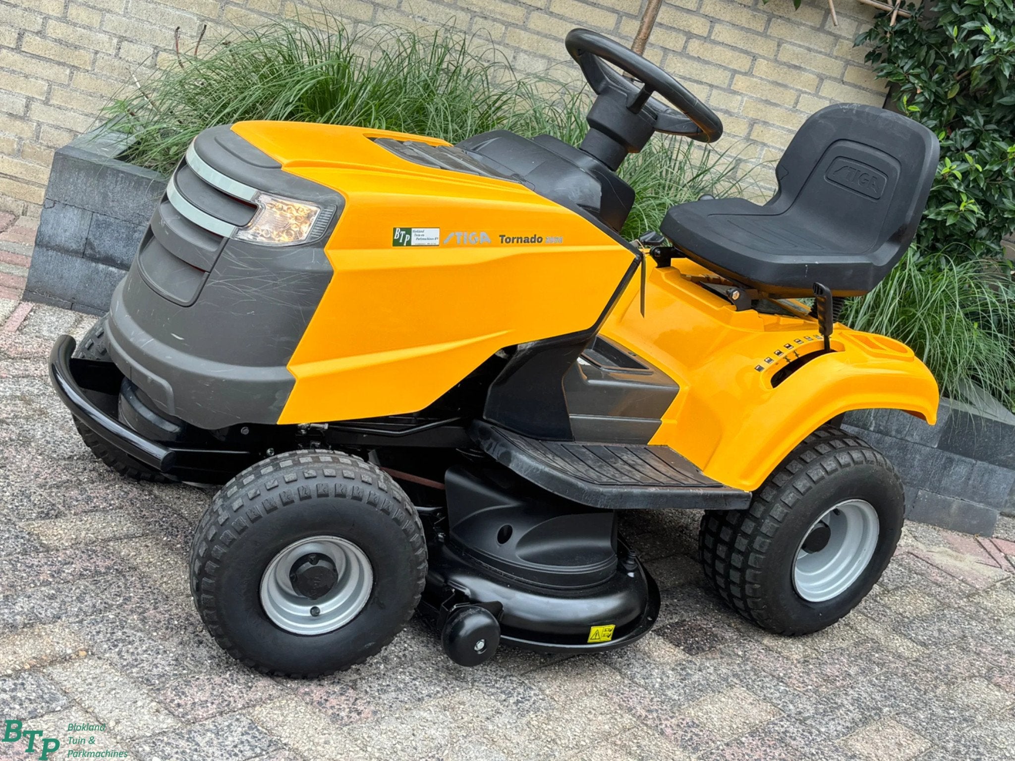 Stiga gebruikte 2098 zitmaaier mulch 98cm