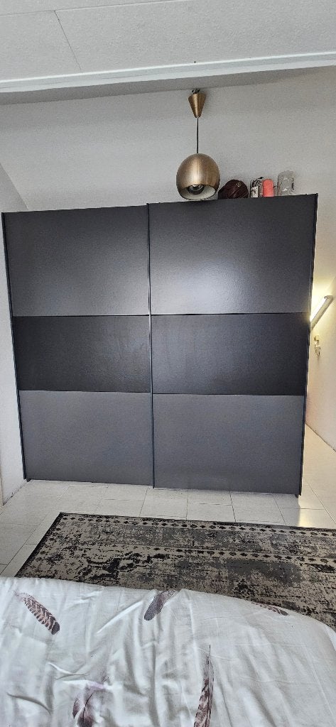 Linnenkast/kledingkast Leen bakker, Ophalen, Met deur(en), Gebruikt, Overige materialen