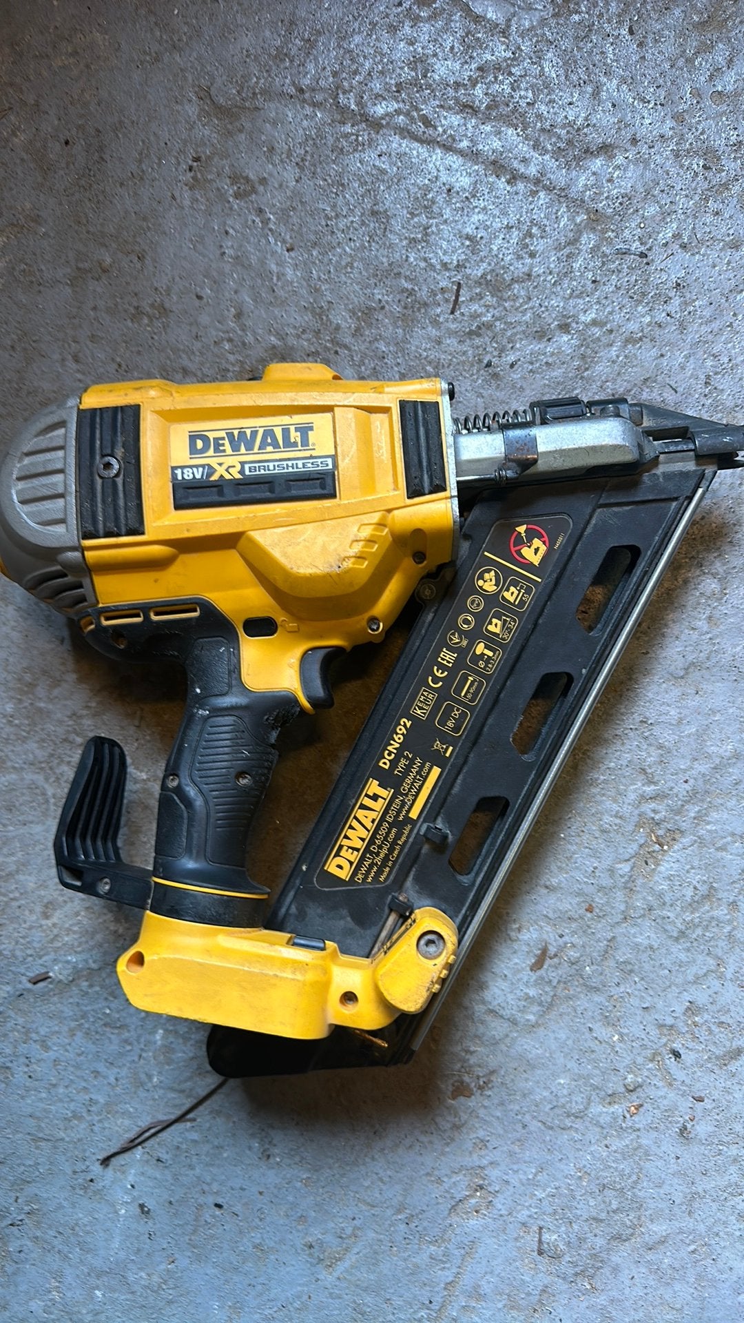 DeWalt DCN692 18V XR Brushless Spijkermachine, Ophalen of Verzenden, Gebruikt