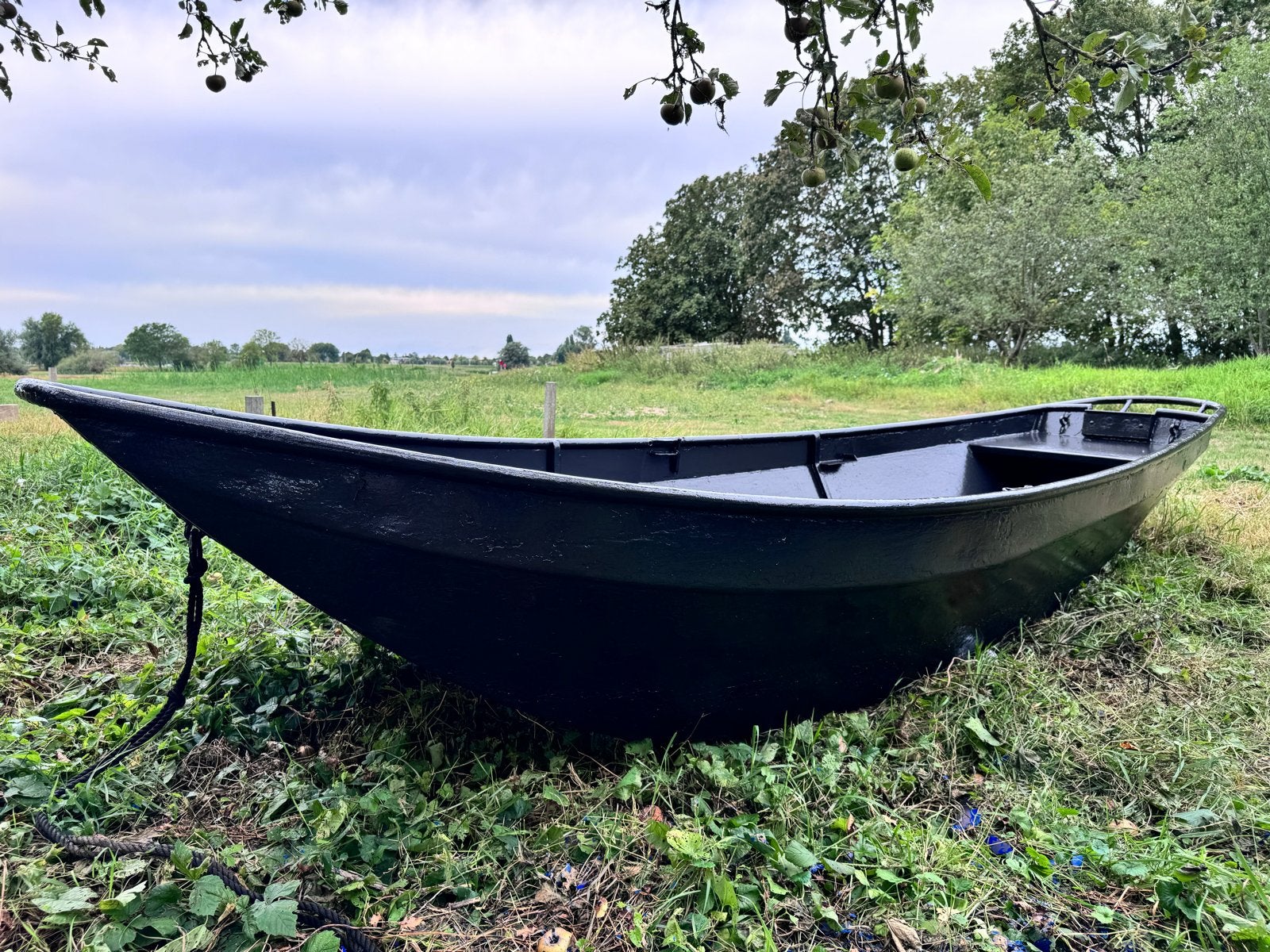 Foto 11 van In Zwolle Metalen boot bootje boten sloep vissersboot  (4m+)