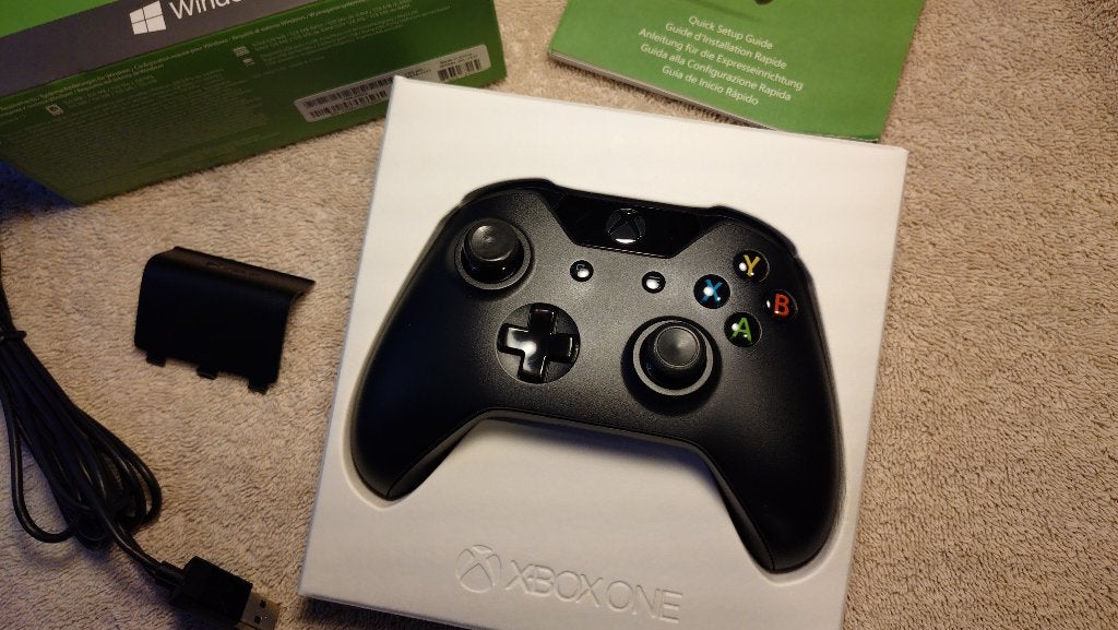 Xbox One Controller met kabel voor Windows en Xbox One, Ophalen of Verzenden, Zo goed als nieuw, Controller, Xbox One