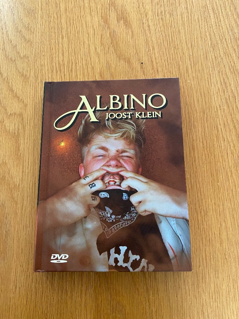 Boek Albino van Joost Klein, Ophalen of Verzenden, Nieuw, Kunst en Cultuur