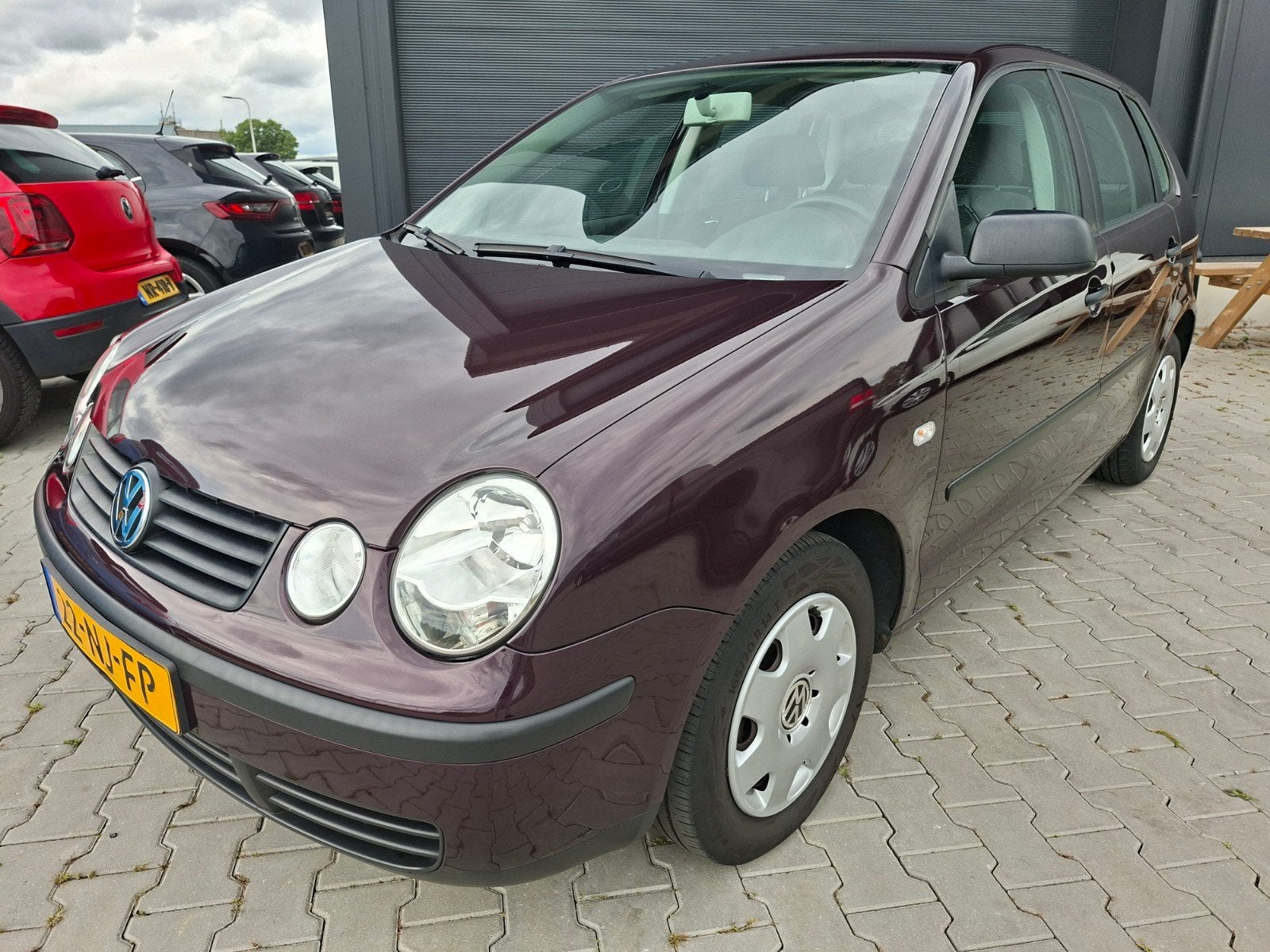 Volkswagen Polo 1.4 AUTOMAAT * 75.000KM * 2003 Rood, Auto's, Cruise Control, Origineel Nederlands, Bedrijf, 1000 kg