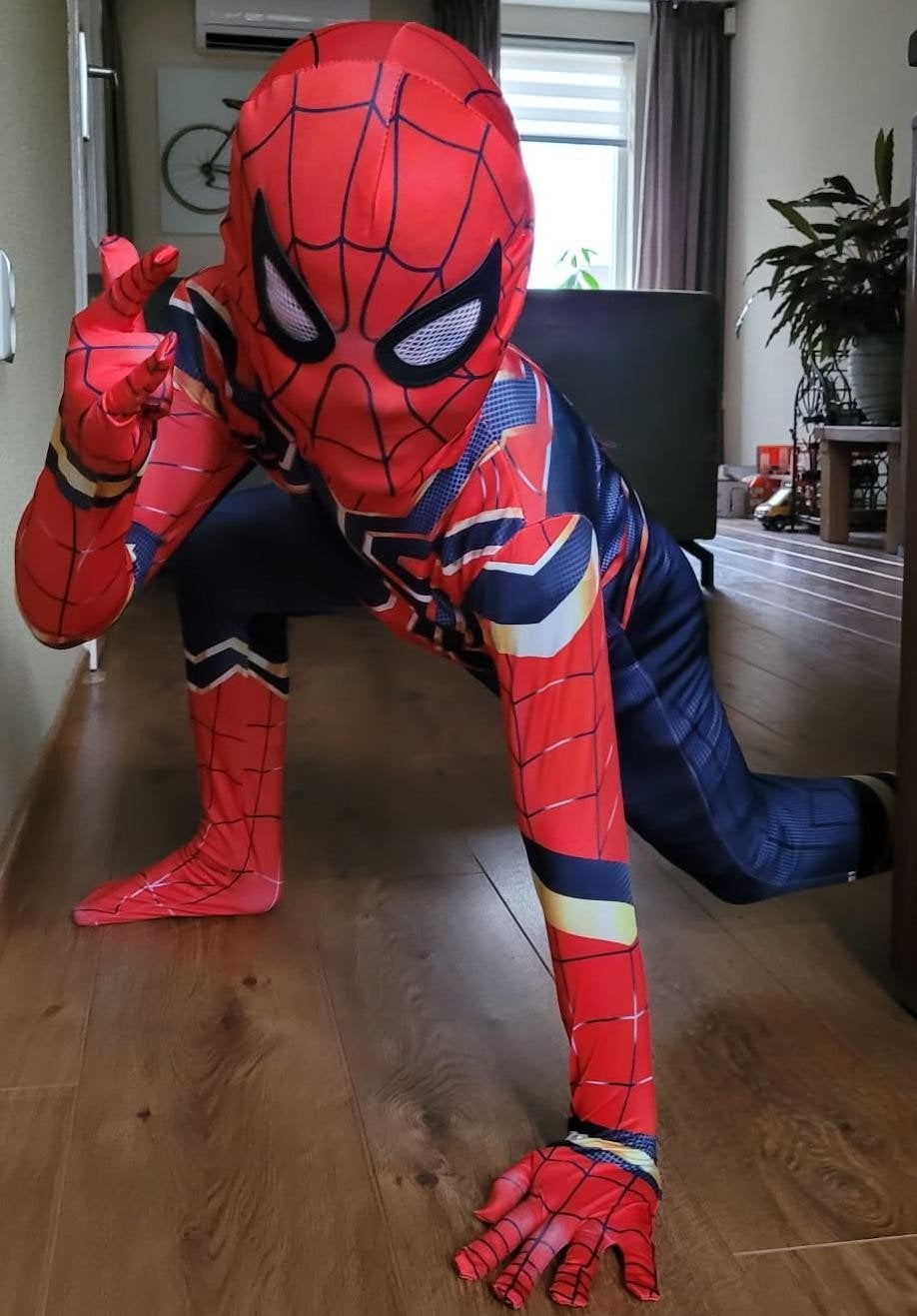 Spiderman kostuum mt 120-130cm - compleet met maskers, Ophalen of Verzenden, Zo goed als nieuw, 122 t/m 128, Jongen of Meisje