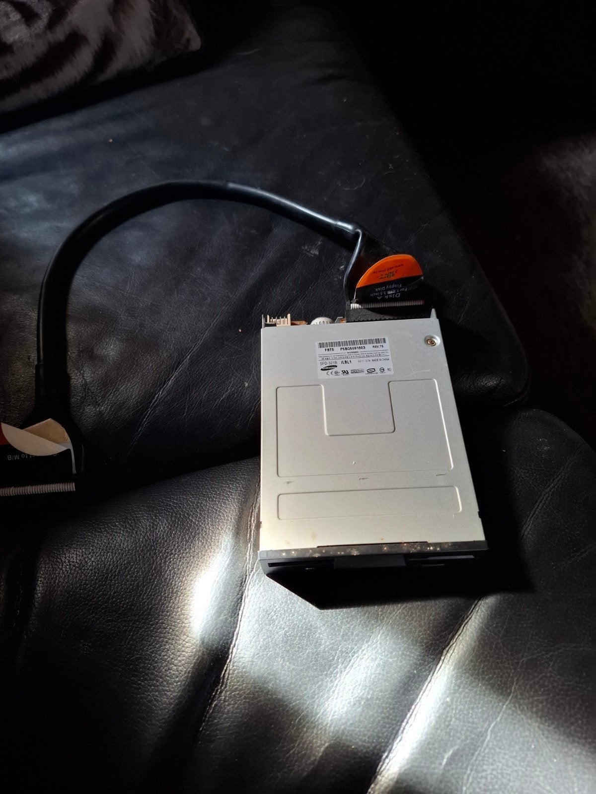 Samsung SFD-321B Floppy Disk Drive met kabel, Intern, Gebruikt, Ophalen of Verzenden, Windows