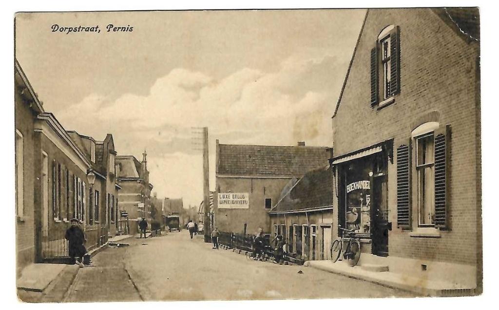 Pernis Rotterdam - Dorpstraat met bakkerij, Verzamelen, Verzenden, 1920 tot 1940, Gelopen, Zuid-Holland